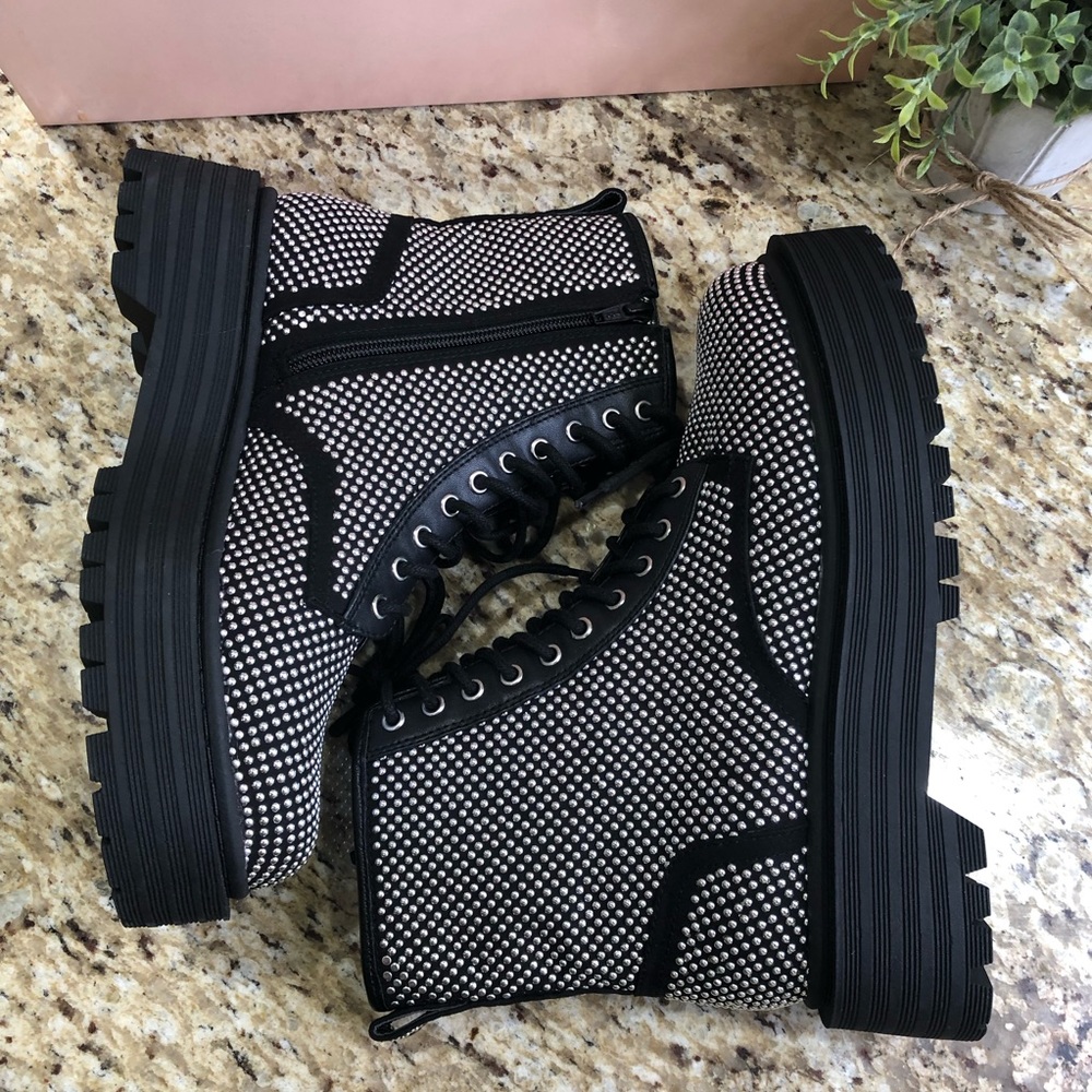 Gianni Bini Silver Studded Non-Stop Chunky Platform Black Boots 9.5 wore once